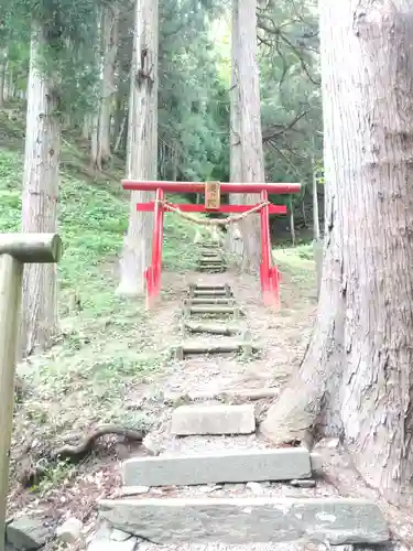 横山不動尊の鳥居