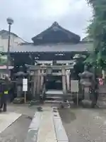 被官稲荷神社の鳥居