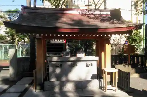 お三の宮日枝神社の手水舎