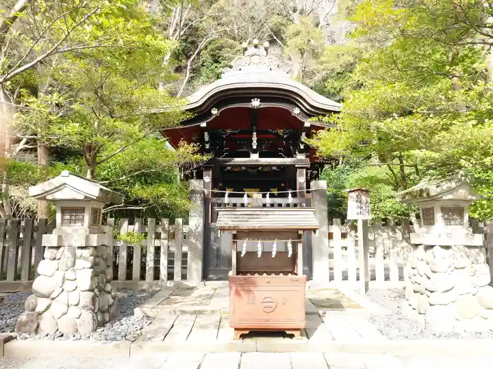 白旗神社の{uncategorized: "未分類", other: "その他", undefined: "問題あり", building: "その他建物", grave: "お墓", sacred_gate: "鳥居", guardian: "狛犬", statue: "像", buddha: "仏像", history: "歴史", nature: "自然", garden: "庭園", animal: "動物", pagoda: "塔", temizu: "手水舎", mountain_gate: "山門・神門", sanctuary: "本殿・本堂", subordinate: "末社・摂社", art: "芸術", scenery: "景色", jizo: "地蔵", ema: "絵馬", goshuin: "御朱印", omikuji: "おみくじ", items: "授与品その他", amulet: "お守り", goshuincho: "御朱印帳", eats: "食事", festival: "お祭り", votive_dance: "神楽", shichigosan: "七五三参", wedding: "結婚式", experience: "体験その他", initially: "初詣", around: "周辺", anti_infection: "感染症対策"}