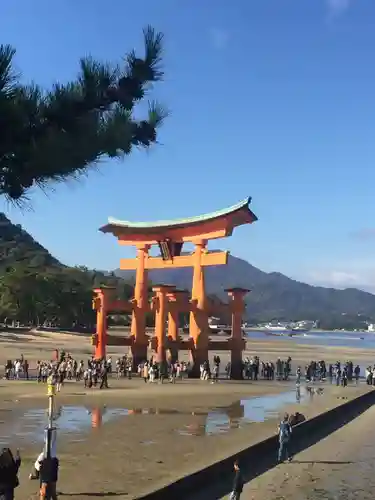 厳島神社の鳥居