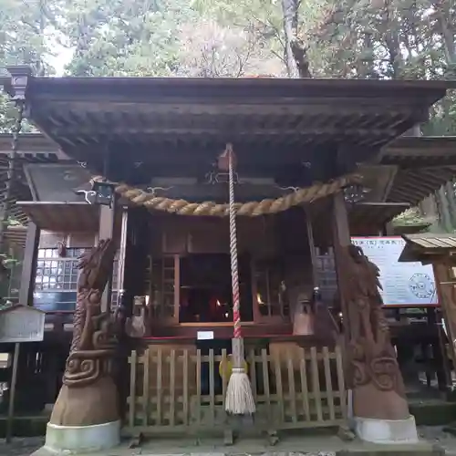 日光大室高龗神社の本殿