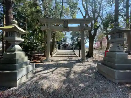 入江神社の{uncategorized: "未分類", other: "その他", undefined: "問題あり", building: "その他建物", grave: "お墓", sacred_gate: "鳥居", guardian: "狛犬", statue: "像", buddha: "仏像", history: "歴史", nature: "自然", garden: "庭園", animal: "動物", pagoda: "塔", temizu: "手水舎", mountain_gate: "山門・神門", sanctuary: "本殿・本堂", subordinate: "末社・摂社", art: "芸術", scenery: "景色", jizo: "地蔵", ema: "絵馬", goshuin: "御朱印", omikuji: "おみくじ", items: "授与品その他", amulet: "お守り", goshuincho: "御朱印帳", eats: "食事", festival: "お祭り", votive_dance: "神楽", shichigosan: "七五三参", wedding: "結婚式", experience: "体験その他", initially: "初詣", around: "周辺", anti_infection: "感染症対策"}