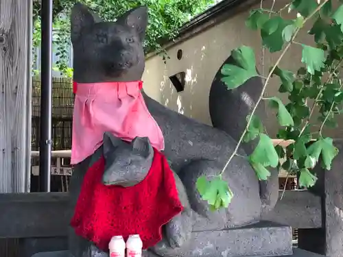 被官稲荷神社の狛犬