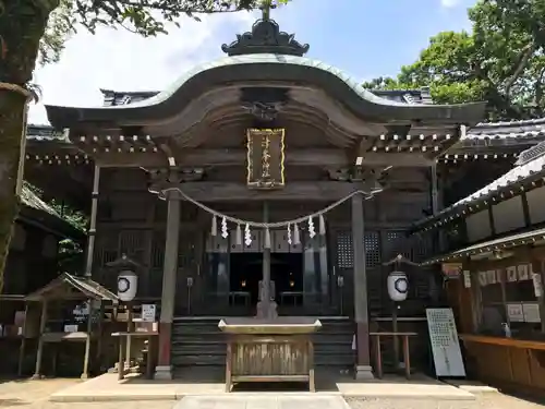 津峯神社の本殿・本堂