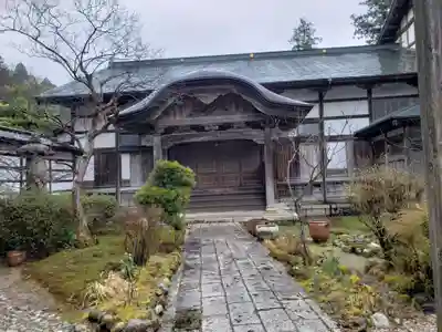 光学坊の本殿・本堂