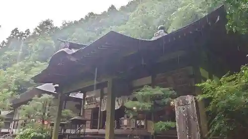 水潜寺の本殿