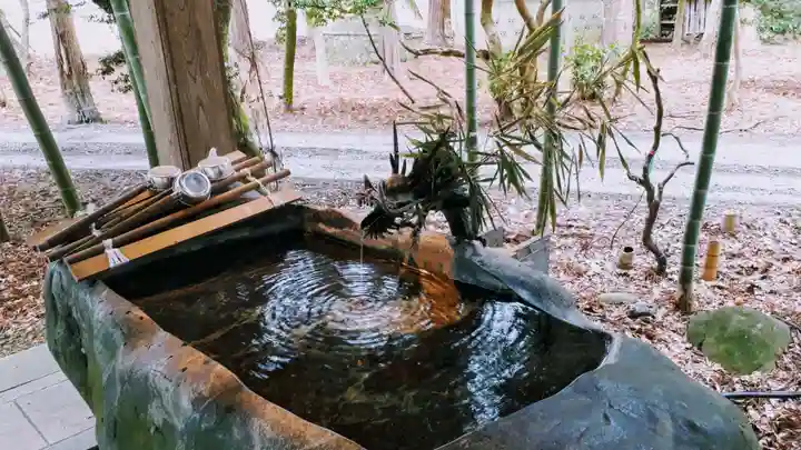 志賀理和氣神社の手水舎