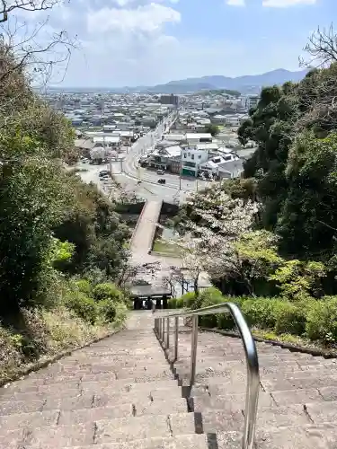 須賀神社の{uncategorized: "未分類", other: "その他", undefined: "問題あり", building: "その他建物", grave: "お墓", sacred_gate: "鳥居", guardian: "狛犬", statue: "像", buddha: "仏像", history: "歴史", nature: "自然", garden: "庭園", animal: "動物", pagoda: "塔", temizu: "手水舎", mountain_gate: "山門・神門", sanctuary: "本殿・本堂", subordinate: "末社・摂社", art: "芸術", scenery: "景色", jizo: "地蔵", ema: "絵馬", goshuin: "御朱印", omikuji: "おみくじ", items: "授与品その他", amulet: "お守り", goshuincho: "御朱印帳", eats: "食事", festival: "お祭り", votive_dance: "神楽", shichigosan: "七五三参", wedding: "結婚式", experience: "体験その他", initially: "初詣", around: "周辺", anti_infection: "感染症対策"}