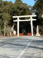 息栖神社の{uncategorized: "未分類", other: "その他", undefined: "問題あり", building: "その他建物", grave: "お墓", sacred_gate: "鳥居", guardian: "狛犬", statue: "像", buddha: "仏像", history: "歴史", nature: "自然", garden: "庭園", animal: "動物", pagoda: "塔", temizu: "手水舎", mountain_gate: "山門・神門", sanctuary: "本殿・本堂", subordinate: "末社・摂社", art: "芸術", scenery: "景色", jizo: "地蔵", ema: "絵馬", goshuin: "御朱印", omikuji: "おみくじ", items: "授与品その他", amulet: "お守り", goshuincho: "御朱印帳", eats: "食事", festival: "お祭り", votive_dance: "神楽", shichigosan: "七五三参", wedding: "結婚式", experience: "体験その他", initially: "初詣", around: "周辺", anti_infection: "感染症対策"}