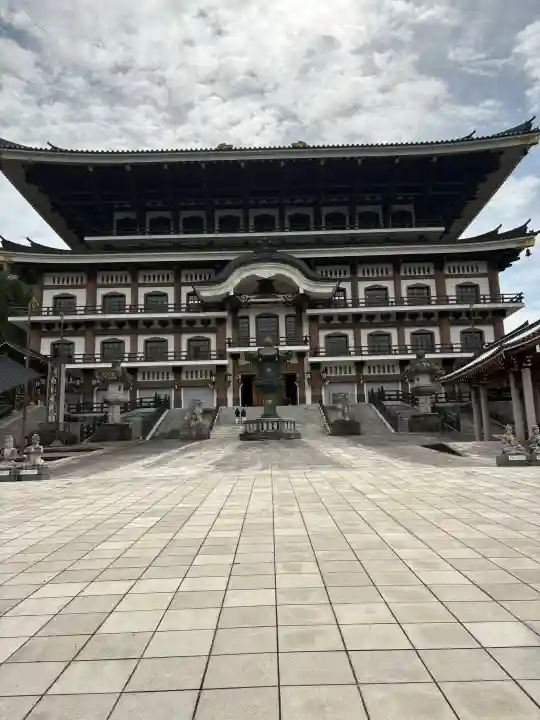 清大寺(越前大仏)の{uncategorized: "未分類", other: "その他", undefined: "問題あり", building: "その他建物", grave: "お墓", sacred_gate: "鳥居", guardian: "狛犬", statue: "像", buddha: "仏像", history: "歴史", nature: "自然", garden: "庭園", animal: "動物", pagoda: "塔", temizu: "手水舎", mountain_gate: "山門・神門", sanctuary: "本殿・本堂", subordinate: "末社・摂社", art: "芸術", scenery: "景色", jizo: "地蔵", ema: "絵馬", goshuin: "御朱印", omikuji: "おみくじ", items: "授与品その他", amulet: "お守り", goshuincho: "御朱印帳", eats: "食事", festival: "お祭り", votive_dance: "神楽", shichigosan: "七五三参", wedding: "結婚式", experience: "体験その他", initially: "初詣", around: "周辺", anti_infection: "感染症対策"}
