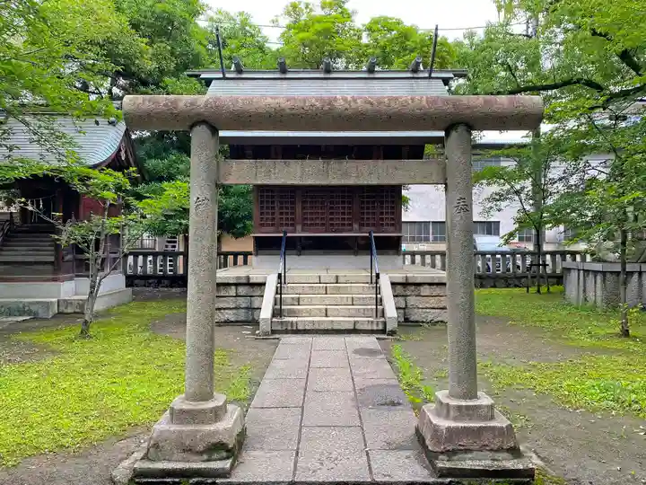 川口神社の末社・摂社