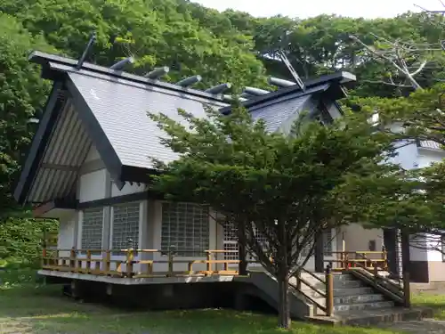 昆布森神社の本殿