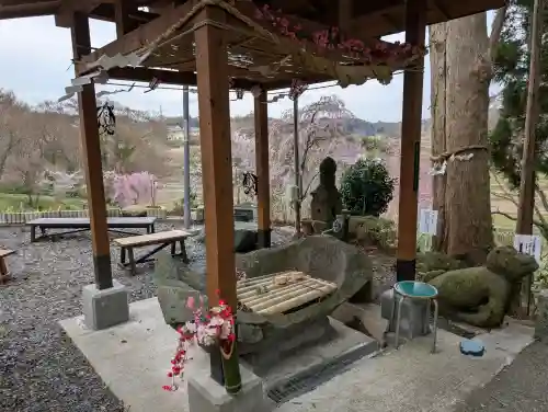 阿久津「田村神社」（郡山市阿久津町）旧社名：伊豆箱根三嶋三社の{uncategorized: "未分類", other: "その他", undefined: "問題あり", building: "その他建物", grave: "お墓", sacred_gate: "鳥居", guardian: "狛犬", statue: "像", buddha: "仏像", history: "歴史", nature: "自然", garden: "庭園", animal: "動物", pagoda: "塔", temizu: "手水舎", mountain_gate: "山門・神門", sanctuary: "本殿・本堂", subordinate: "末社・摂社", art: "芸術", scenery: "景色", jizo: "地蔵", ema: "絵馬", goshuin: "御朱印", omikuji: "おみくじ", items: "授与品その他", amulet: "お守り", goshuincho: "御朱印帳", eats: "食事", festival: "お祭り", votive_dance: "神楽", shichigosan: "七五三参", wedding: "結婚式", experience: "体験その他", initially: "初詣", around: "周辺", anti_infection: "感染症対策"}