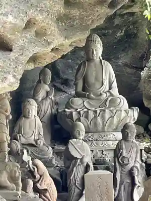 日本寺の{uncategorized: "未分類", other: "その他", undefined: "問題あり", building: "その他建物", grave: "お墓", sacred_gate: "鳥居", guardian: "狛犬", statue: "像", buddha: "仏像", history: "歴史", nature: "自然", garden: "庭園", animal: "動物", pagoda: "塔", temizu: "手水舎", mountain_gate: "山門・神門", sanctuary: "本殿・本堂", subordinate: "末社・摂社", art: "芸術", scenery: "景色", jizo: "地蔵", ema: "絵馬", goshuin: "御朱印", omikuji: "おみくじ", items: "授与品その他", amulet: "お守り", goshuincho: "御朱印帳", eats: "食事", festival: "お祭り", votive_dance: "神楽", shichigosan: "七五三参", wedding: "結婚式", experience: "体験その他", initially: "初詣", around: "周辺", anti_infection: "感染症対策"}