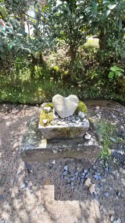 御岩神社の{uncategorized: "未分類", other: "その他", undefined: "問題あり", building: "その他建物", grave: "お墓", sacred_gate: "鳥居", guardian: "狛犬", statue: "像", buddha: "仏像", history: "歴史", nature: "自然", garden: "庭園", animal: "動物", pagoda: "塔", temizu: "手水舎", mountain_gate: "山門・神門", sanctuary: "本殿・本堂", subordinate: "末社・摂社", art: "芸術", scenery: "景色", jizo: "地蔵", ema: "絵馬", goshuin: "御朱印", omikuji: "おみくじ", items: "授与品その他", amulet: "お守り", goshuincho: "御朱印帳", eats: "食事", festival: "お祭り", votive_dance: "神楽", shichigosan: "七五三参", wedding: "結婚式", experience: "体験その他", initially: "初詣", around: "周辺", anti_infection: "感染症対策"}