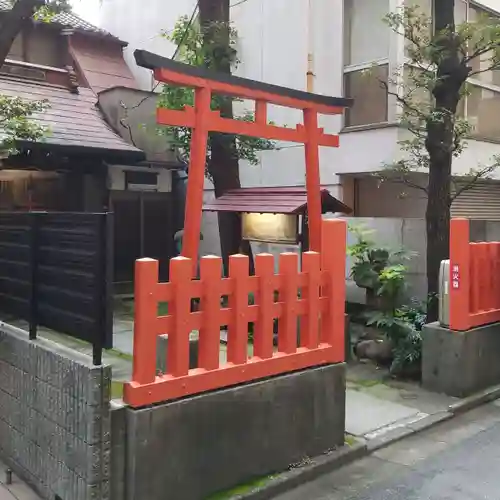 出世稲荷神社（柳森神社境外摂社）の鳥居