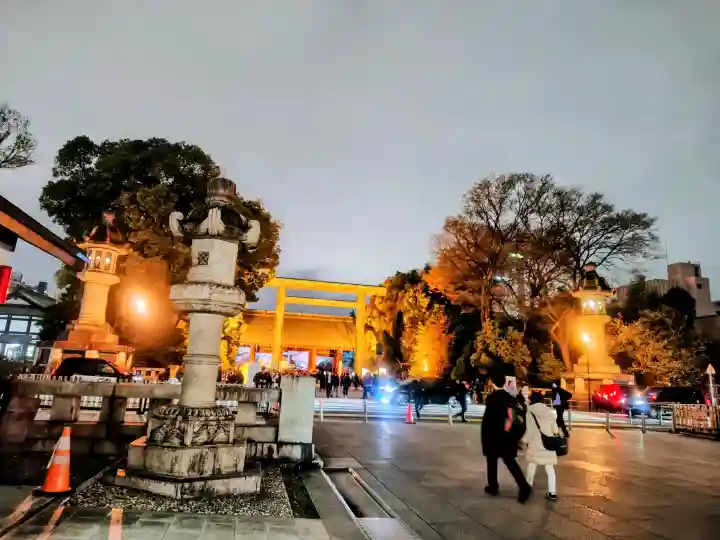 靖國神社の{uncategorized: "未分類", other: "その他", undefined: "問題あり", building: "その他建物", grave: "お墓", sacred_gate: "鳥居", guardian: "狛犬", statue: "像", buddha: "仏像", history: "歴史", nature: "自然", garden: "庭園", animal: "動物", pagoda: "塔", temizu: "手水舎", mountain_gate: "山門・神門", sanctuary: "本殿・本堂", subordinate: "末社・摂社", art: "芸術", scenery: "景色", jizo: "地蔵", ema: "絵馬", goshuin: "御朱印", omikuji: "おみくじ", items: "授与品その他", amulet: "お守り", goshuincho: "御朱印帳", eats: "食事", festival: "お祭り", votive_dance: "神楽", shichigosan: "七五三参", wedding: "結婚式", experience: "体験その他", initially: "初詣", around: "周辺", anti_infection: "感染症対策"}