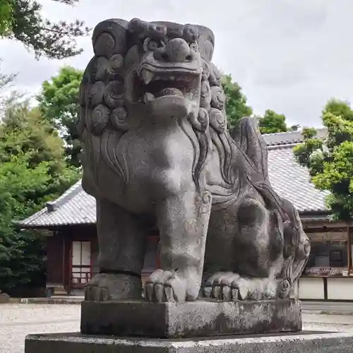 上地八幡宮の狛犬