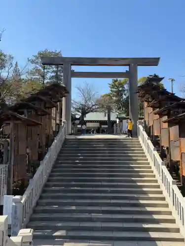 伊勢山皇大神宮の{uncategorized: "未分類", other: "その他", undefined: "問題あり", building: "その他建物", grave: "お墓", sacred_gate: "鳥居", guardian: "狛犬", statue: "像", buddha: "仏像", history: "歴史", nature: "自然", garden: "庭園", animal: "動物", pagoda: "塔", temizu: "手水舎", mountain_gate: "山門・神門", sanctuary: "本殿・本堂", subordinate: "末社・摂社", art: "芸術", scenery: "景色", jizo: "地蔵", ema: "絵馬", goshuin: "御朱印", omikuji: "おみくじ", items: "授与品その他", amulet: "お守り", goshuincho: "御朱印帳", eats: "食事", festival: "お祭り", votive_dance: "神楽", shichigosan: "七五三参", wedding: "結婚式", experience: "体験その他", initially: "初詣", around: "周辺", anti_infection: "感染症対策"}