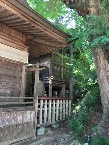 近津神社の本殿