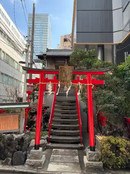 講武稲荷神社の{uncategorized: "未分類", other: "その他", undefined: "問題あり", building: "その他建物", grave: "お墓", sacred_gate: "鳥居", guardian: "狛犬", statue: "像", buddha: "仏像", history: "歴史", nature: "自然", garden: "庭園", animal: "動物", pagoda: "塔", temizu: "手水舎", mountain_gate: "山門・神門", sanctuary: "本殿・本堂", subordinate: "末社・摂社", art: "芸術", scenery: "景色", jizo: "地蔵", ema: "絵馬", goshuin: "御朱印", omikuji: "おみくじ", items: "授与品その他", amulet: "お守り", goshuincho: "御朱印帳", eats: "食事", festival: "お祭り", votive_dance: "神楽", shichigosan: "七五三参", wedding: "結婚式", experience: "体験その他", initially: "初詣", around: "周辺", anti_infection: "感染症対策"}