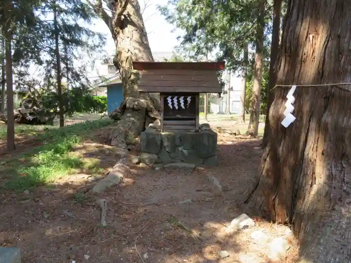 両之木八幡宮の末社・摂社