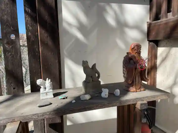 小日向神社の{uncategorized: "未分類", other: "その他", undefined: "問題あり", building: "その他建物", grave: "お墓", sacred_gate: "鳥居", guardian: "狛犬", statue: "像", buddha: "仏像", history: "歴史", nature: "自然", garden: "庭園", animal: "動物", pagoda: "塔", temizu: "手水舎", mountain_gate: "山門・神門", sanctuary: "本殿・本堂", subordinate: "末社・摂社", art: "芸術", scenery: "景色", jizo: "地蔵", ema: "絵馬", goshuin: "御朱印", omikuji: "おみくじ", items: "授与品その他", amulet: "お守り", goshuincho: "御朱印帳", eats: "食事", festival: "お祭り", votive_dance: "神楽", shichigosan: "七五三参", wedding: "結婚式", experience: "体験その他", initially: "初詣", around: "周辺", anti_infection: "感染症対策"}