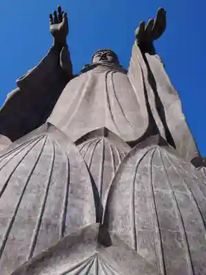 東本願寺本廟 牛久浄苑（牛久大仏）の仏像