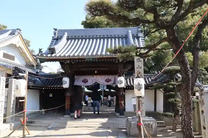 大聖観音寺(あびこ観音)の山門・神門
