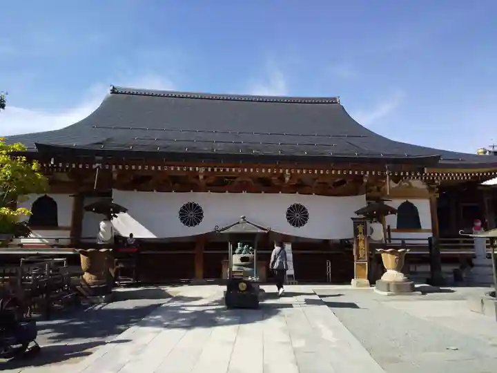 善光寺大本願の本殿・本堂
