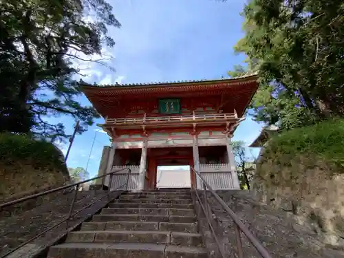 道成寺の山門