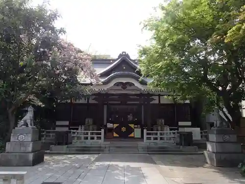 鳥越神社の本殿・本堂