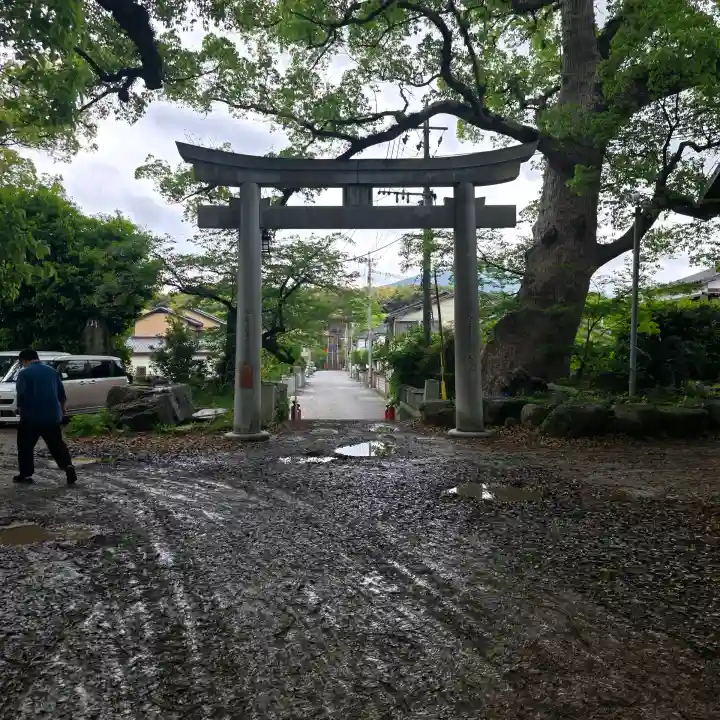 宇美八幡宮の{uncategorized: "未分類", other: "その他", undefined: "問題あり", building: "その他建物", grave: "お墓", sacred_gate: "鳥居", guardian: "狛犬", statue: "像", buddha: "仏像", history: "歴史", nature: "自然", garden: "庭園", animal: "動物", pagoda: "塔", temizu: "手水舎", mountain_gate: "山門・神門", sanctuary: "本殿・本堂", subordinate: "末社・摂社", art: "芸術", scenery: "景色", jizo: "地蔵", ema: "絵馬", goshuin: "御朱印", omikuji: "おみくじ", items: "授与品その他", amulet: "お守り", goshuincho: "御朱印帳", eats: "食事", festival: "お祭り", votive_dance: "神楽", shichigosan: "七五三参", wedding: "結婚式", experience: "体験その他", initially: "初詣", around: "周辺", anti_infection: "感染症対策"}