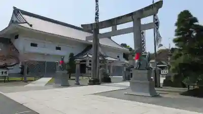 豊川閣　妙厳寺の鳥居