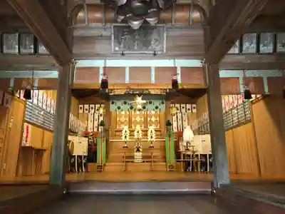 湯泉神社の本殿・本堂