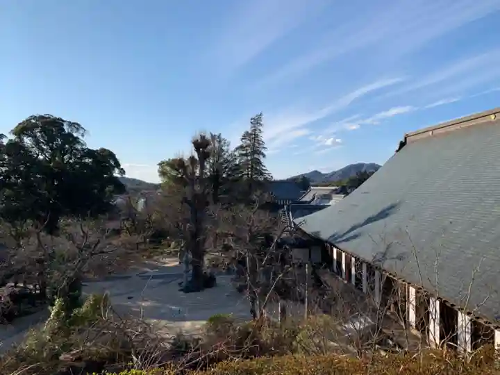 月山寺の本殿・本堂