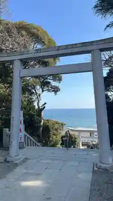 大洗磯前神社の{uncategorized: "未分類", other: "その他", undefined: "問題あり", building: "その他建物", grave: "お墓", sacred_gate: "鳥居", guardian: "狛犬", statue: "像", buddha: "仏像", history: "歴史", nature: "自然", garden: "庭園", animal: "動物", pagoda: "塔", temizu: "手水舎", mountain_gate: "山門・神門", sanctuary: "本殿・本堂", subordinate: "末社・摂社", art: "芸術", scenery: "景色", jizo: "地蔵", ema: "絵馬", goshuin: "御朱印", omikuji: "おみくじ", items: "授与品その他", amulet: "お守り", goshuincho: "御朱印帳", eats: "食事", festival: "お祭り", votive_dance: "神楽", shichigosan: "七五三参", wedding: "結婚式", experience: "体験その他", initially: "初詣", around: "周辺", anti_infection: "感染症対策"}