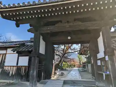 橘寺の山門・神門
