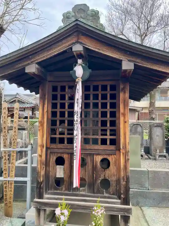 妙楽院の{uncategorized: "未分類", other: "その他", undefined: "問題あり", building: "その他建物", grave: "お墓", sacred_gate: "鳥居", guardian: "狛犬", statue: "像", buddha: "仏像", history: "歴史", nature: "自然", garden: "庭園", animal: "動物", pagoda: "塔", temizu: "手水舎", mountain_gate: "山門・神門", sanctuary: "本殿・本堂", subordinate: "末社・摂社", art: "芸術", scenery: "景色", jizo: "地蔵", ema: "絵馬", goshuin: "御朱印", omikuji: "おみくじ", items: "授与品その他", amulet: "お守り", goshuincho: "御朱印帳", eats: "食事", festival: "お祭り", votive_dance: "神楽", shichigosan: "七五三参", wedding: "結婚式", experience: "体験その他", initially: "初詣", around: "周辺", anti_infection: "感染症対策"}
