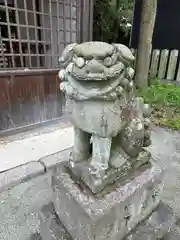 新堂神社の狛犬