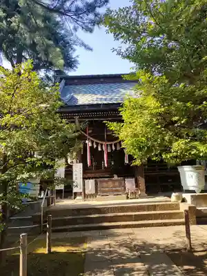 上高田氷川神社の本殿・本堂