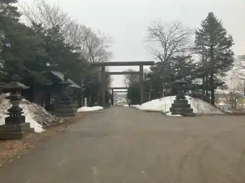 江別神社の{uncategorized: "未分類", other: "その他", undefined: "問題あり", building: "その他建物", grave: "お墓", sacred_gate: "鳥居", guardian: "狛犬", statue: "像", buddha: "仏像", history: "歴史", nature: "自然", garden: "庭園", animal: "動物", pagoda: "塔", temizu: "手水舎", mountain_gate: "山門・神門", sanctuary: "本殿・本堂", subordinate: "末社・摂社", art: "芸術", scenery: "景色", jizo: "地蔵", ema: "絵馬", goshuin: "御朱印", omikuji: "おみくじ", items: "授与品その他", amulet: "お守り", goshuincho: "御朱印帳", eats: "食事", festival: "お祭り", votive_dance: "神楽", shichigosan: "七五三参", wedding: "結婚式", experience: "体験その他", initially: "初詣", around: "周辺", anti_infection: "感染症対策"}