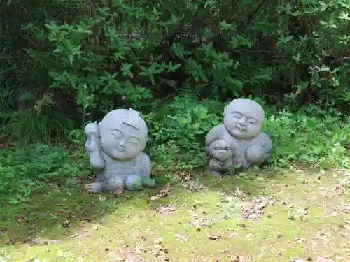 久安寺の像