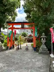 源九郎稲荷神社の鳥居