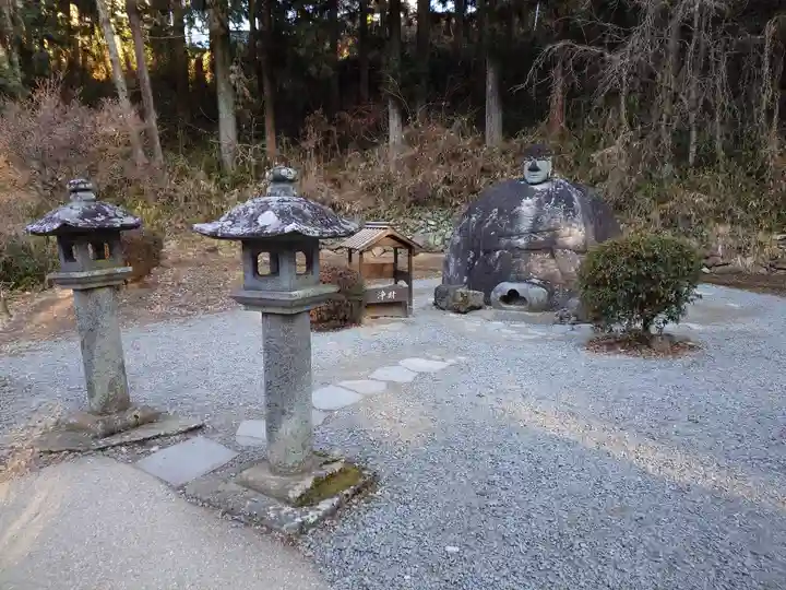万治の石仏(長野県)