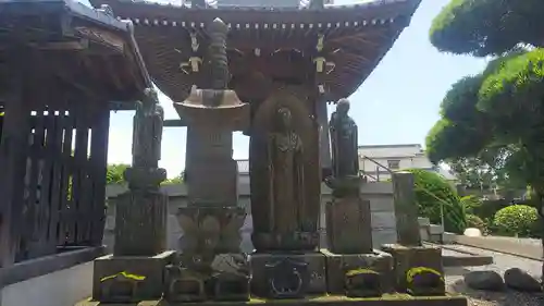 興禅寺の像