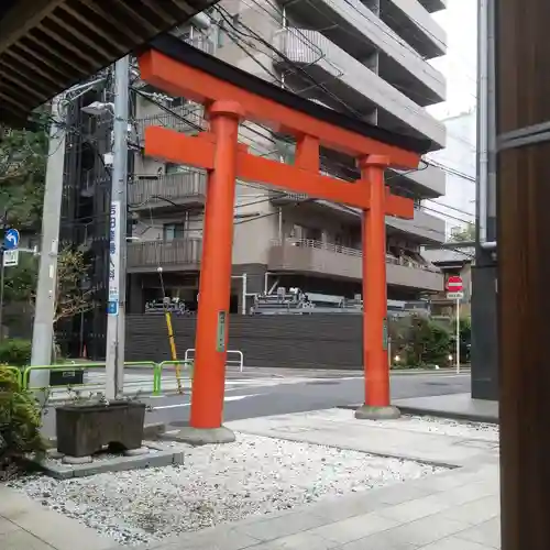 境稲荷神社の鳥居