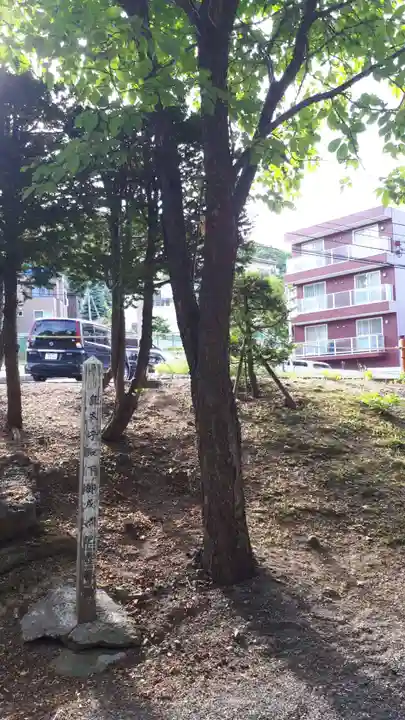 円山西町神社の自然