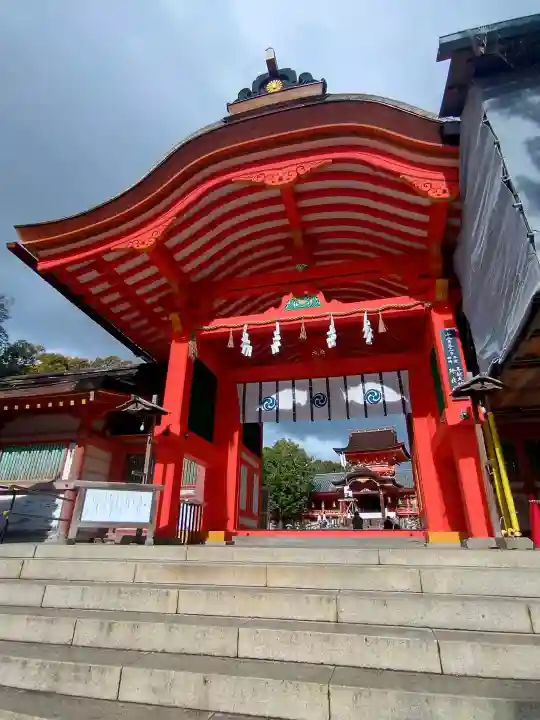 石清水八幡宮の{uncategorized: "未分類", other: "その他", undefined: "問題あり", building: "その他建物", grave: "お墓", sacred_gate: "鳥居", guardian: "狛犬", statue: "像", buddha: "仏像", history: "歴史", nature: "自然", garden: "庭園", animal: "動物", pagoda: "塔", temizu: "手水舎", mountain_gate: "山門・神門", sanctuary: "本殿・本堂", subordinate: "末社・摂社", art: "芸術", scenery: "景色", jizo: "地蔵", ema: "絵馬", goshuin: "御朱印", omikuji: "おみくじ", items: "授与品その他", amulet: "お守り", goshuincho: "御朱印帳", eats: "食事", festival: "お祭り", votive_dance: "神楽", shichigosan: "七五三参", wedding: "結婚式", experience: "体験その他", initially: "初詣", around: "周辺", anti_infection: "感染症対策"}